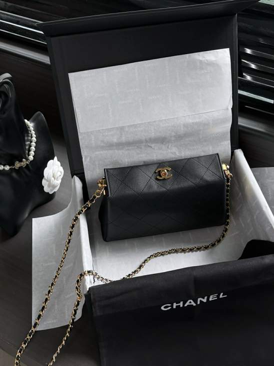 Picture of Chanel Handbags _SKUfw242325769fw
